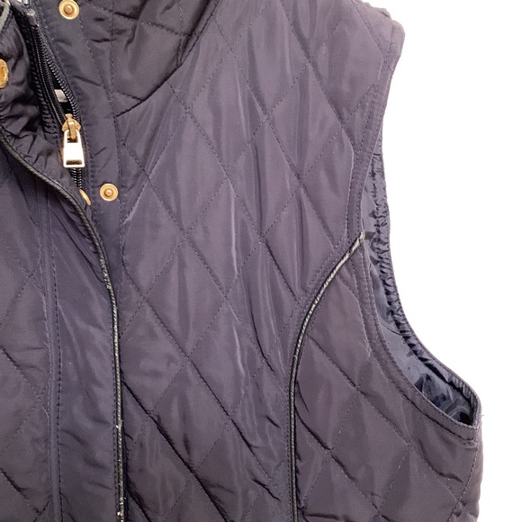 Blue quilted vest - Picture 3 of 16